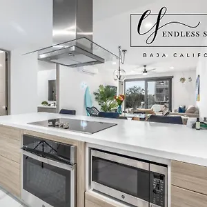  Apartamento Endless Summer - 2bed 2bath - Seasonly Heated Pool With Ocean Views - 5min Walk To - Fibre Internet - Sleeps 6