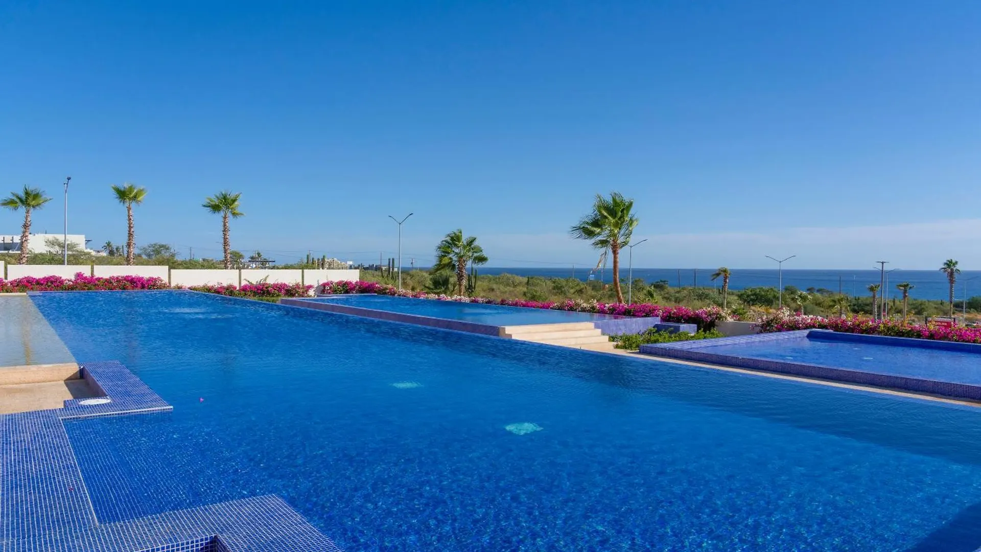 Luxury Condo With Ocean View, Balcony, And Pool Cabo San Lucas Apartamento