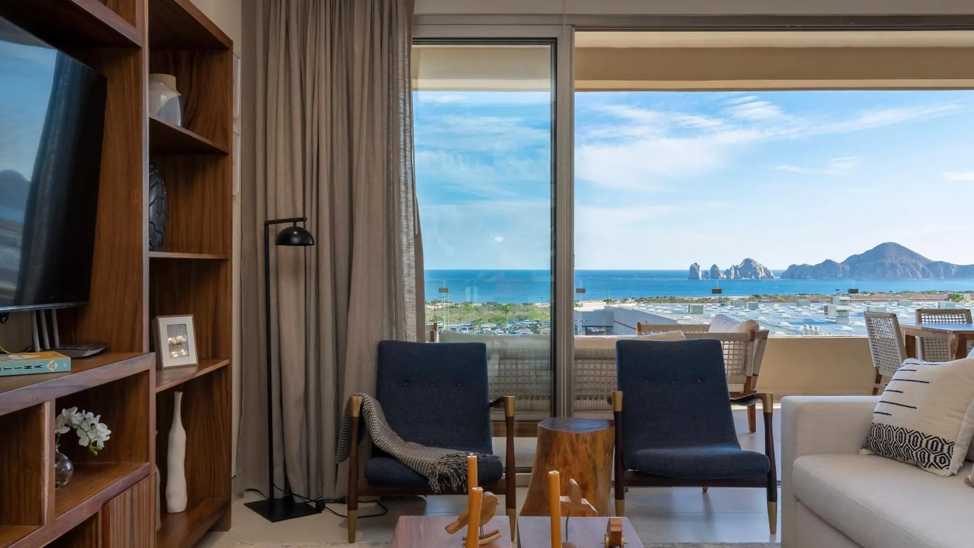 Luxury Condo With Ocean View, Balcony, And Pool Cabo San Lucas México